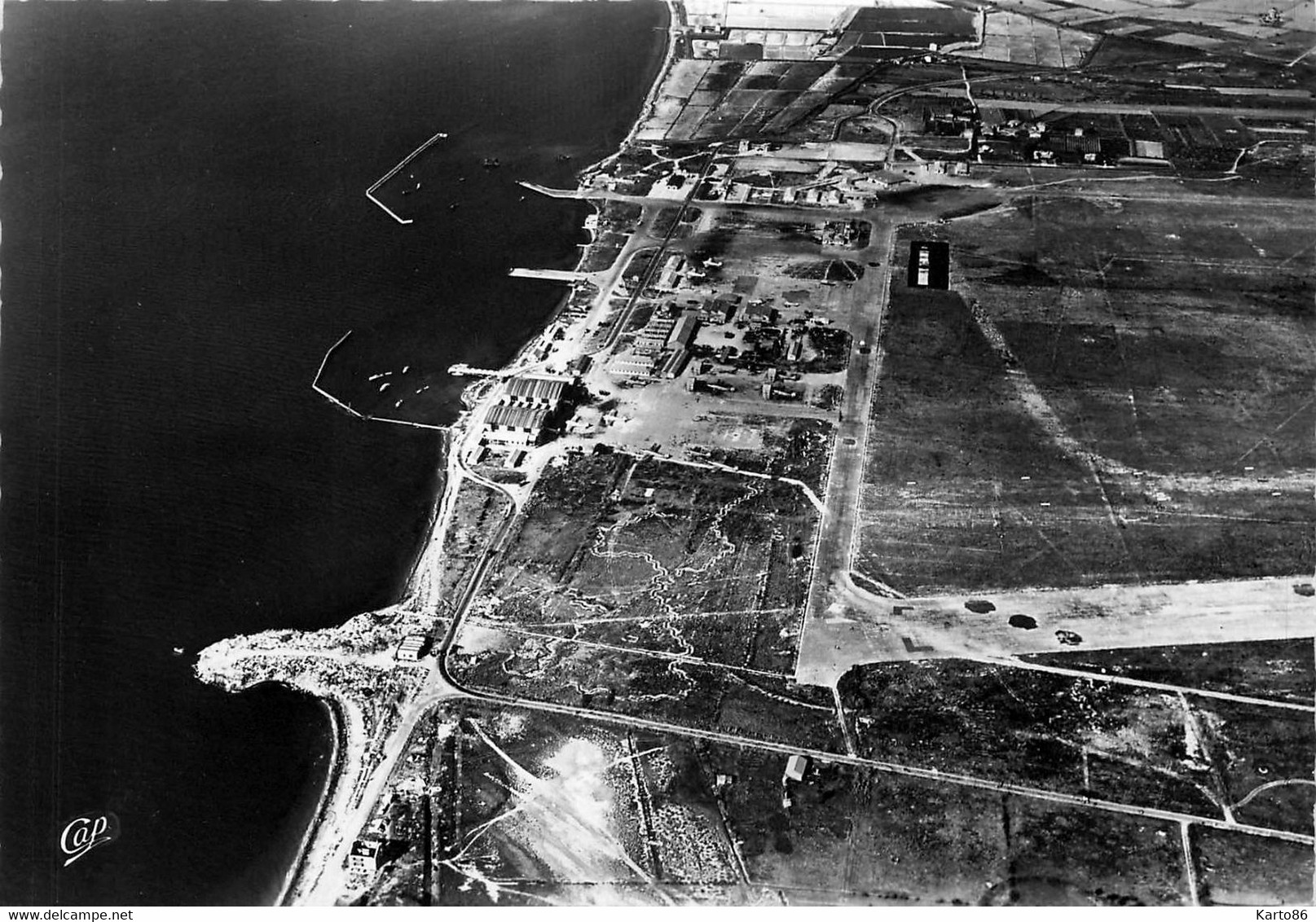 Marignane * Vue Aérienne De L'aéroport * Photo Robert DURANDAUD - Marignane