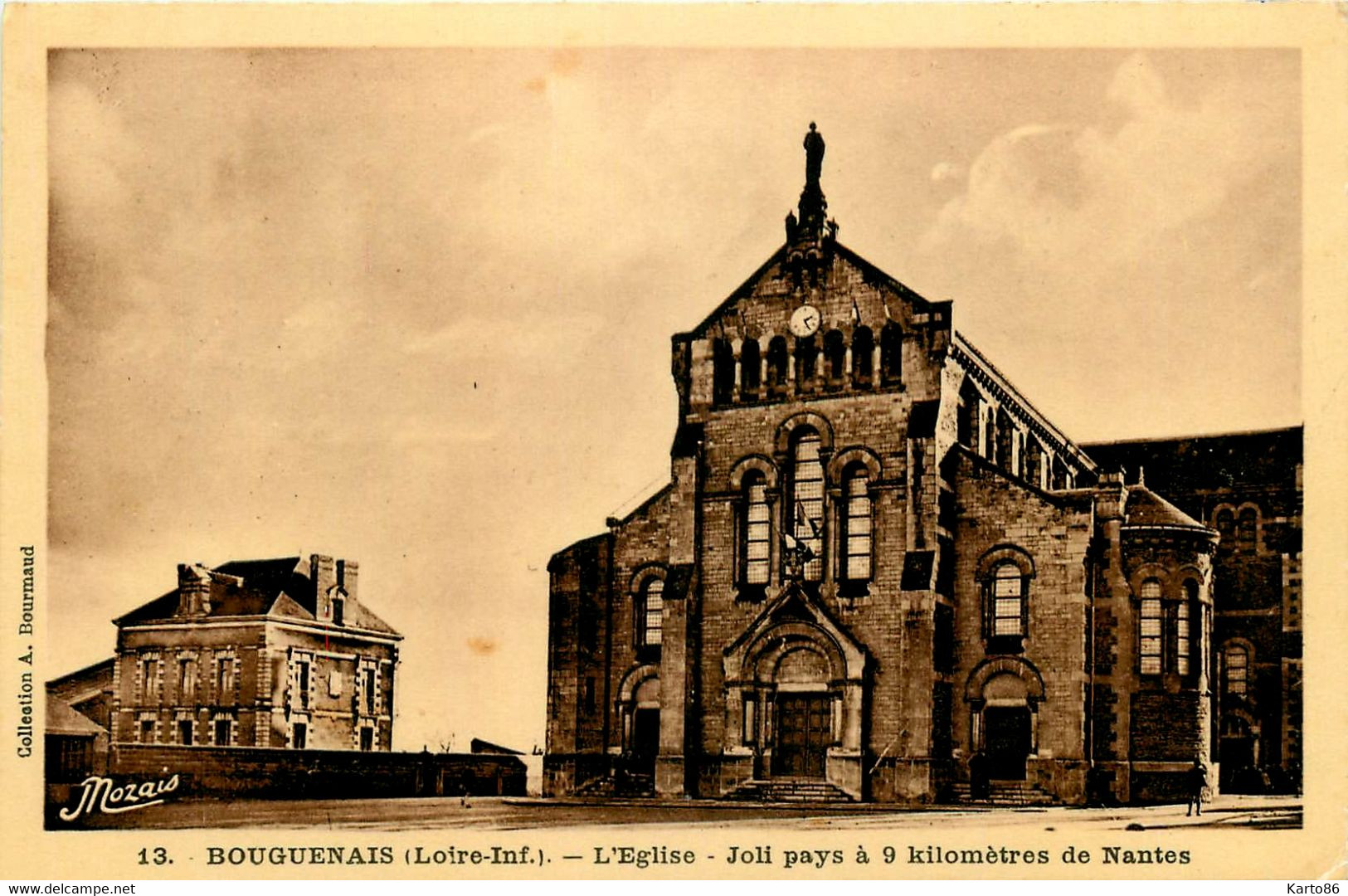 Bouguenais * La Place De L'église - Bouguenais