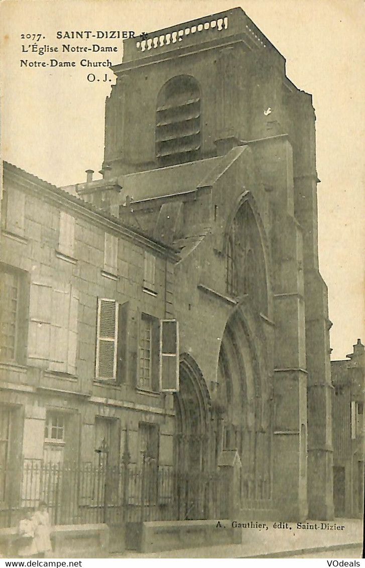 032 511 - CPA - France - Eglise - Lot De 5 Cartes Différentes - Eglises Et Cathédrales