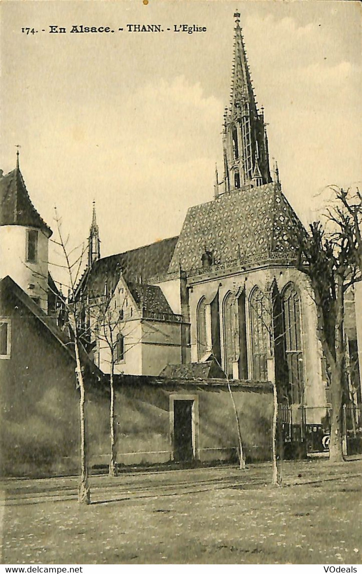 032 533 - CPA - France - Eglise - Lot De 5 Cartes Différentes - Churches & Cathedrals