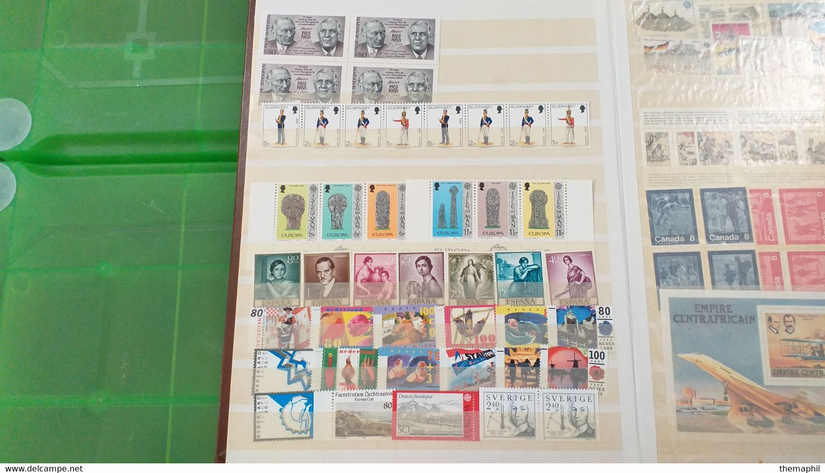 lot n° TH 610  EUROPE et divers un bon classeur de timbres neufs xx et quelques obl.