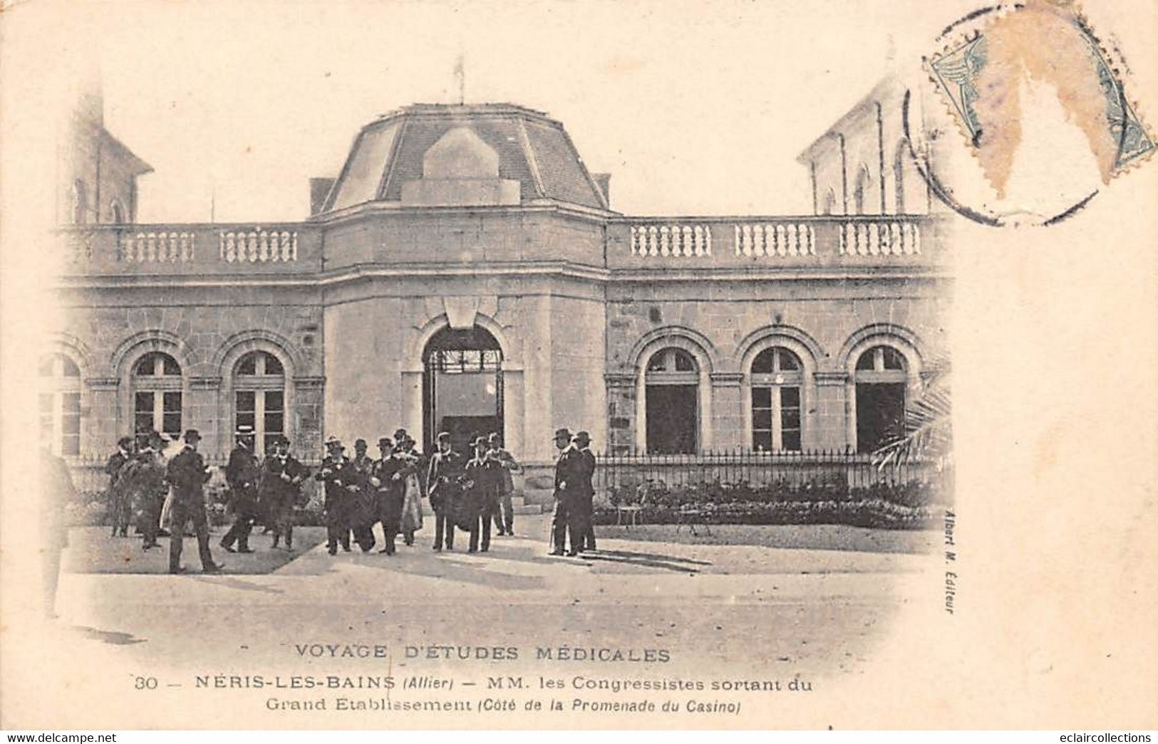 Néris Les Bains          03        Etudes Médicales. Congressistes Sortant De L'Etablissement Thermal  (voir Scan) - Neris Les Bains