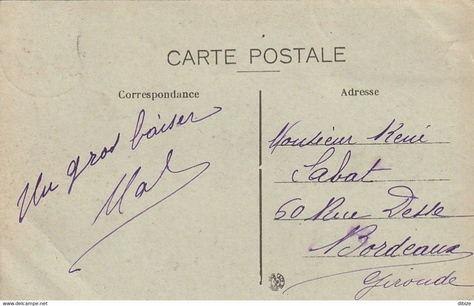 Maroc. Carte Postale. Casablanca. Place De France. Animation. 2 Timbres Du Protectorat. Cachets. Etat Moyen. Taches - Casablanca