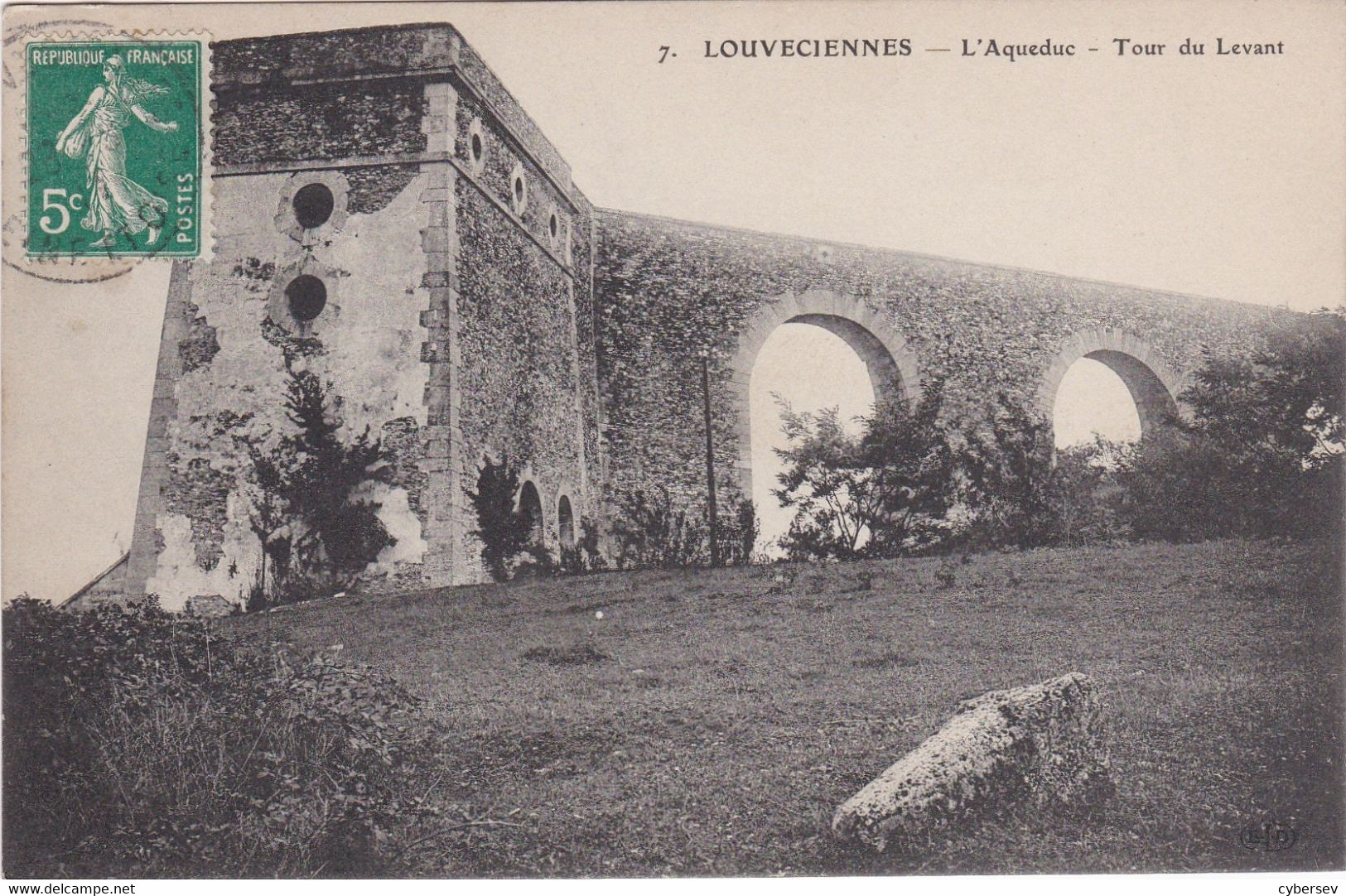 LOUVECIENNES - L'Aqueduc - Tour Du Levant - Louveciennes