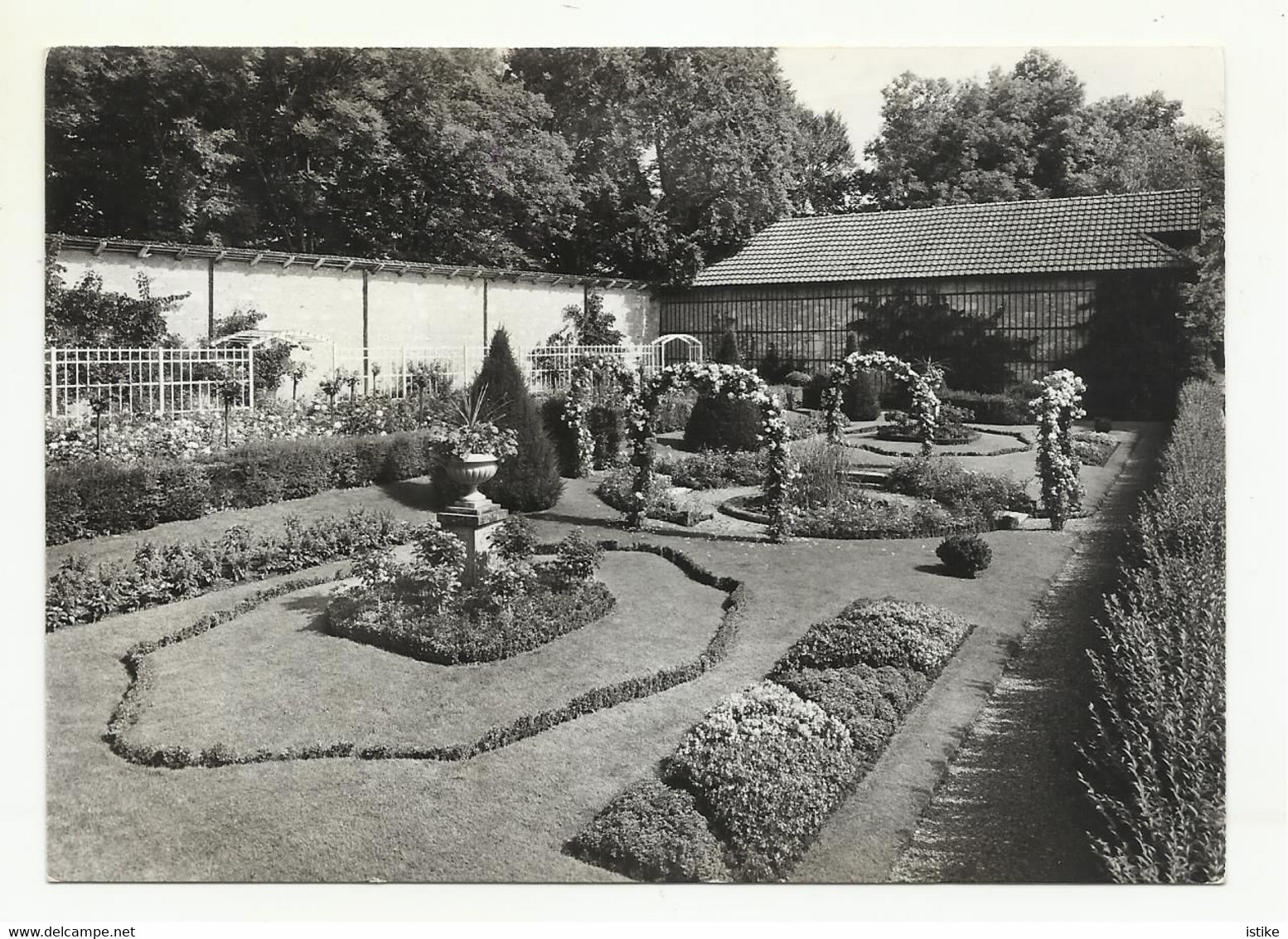 Switzerland, Schloss Wildegg, Schlossgarten, 1959. - Wildegg