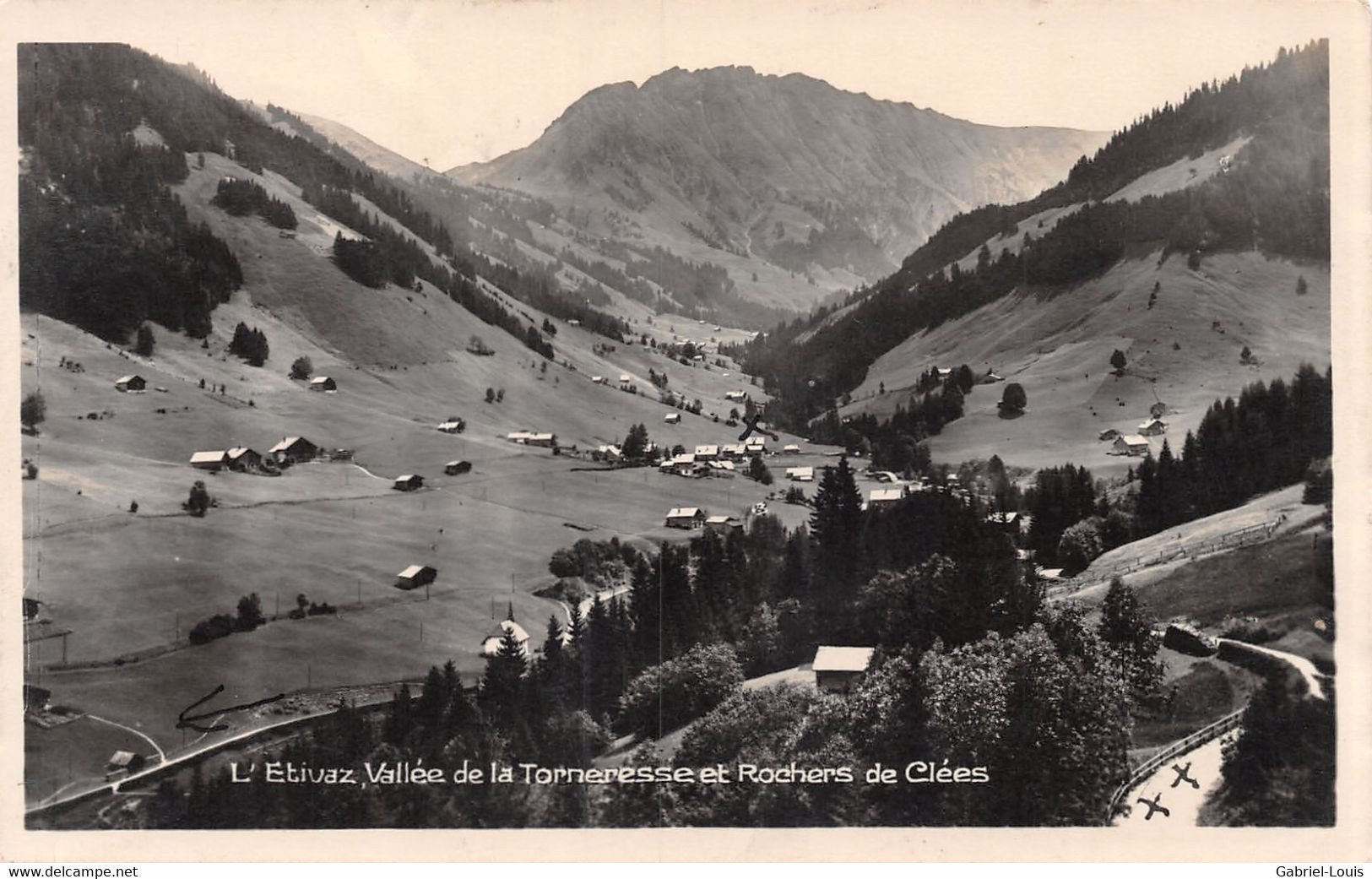 L'Etivaz Vallée De La Torneresse Et Rochers Des Clées - Les Clées