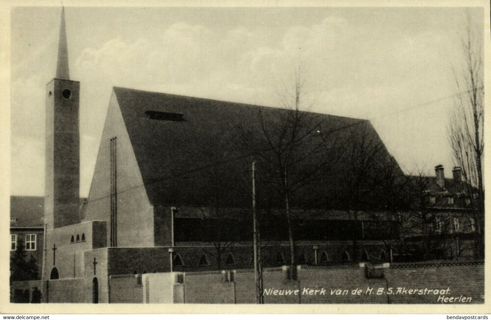 Nederland, HEERLEN, Nieuwe Kerk Van De H.B.S. Akerstraat (1920s) Ansichtkaart - Heerlen