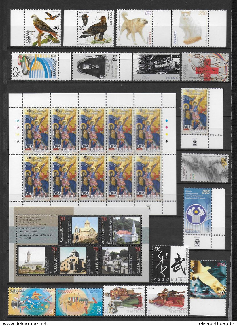 ARMENIE - 1992/2002 - COLLECTION (DONT BLOC YT N°1 !) Sur 3 PAGES ** MNH - COTE YVERT = 200 EUR. - Arménie