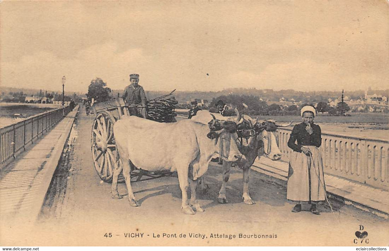 Vichy          03        Le Pont. Attelage De Bœufs  Bourbonnais       (voir Scan) - Vichy