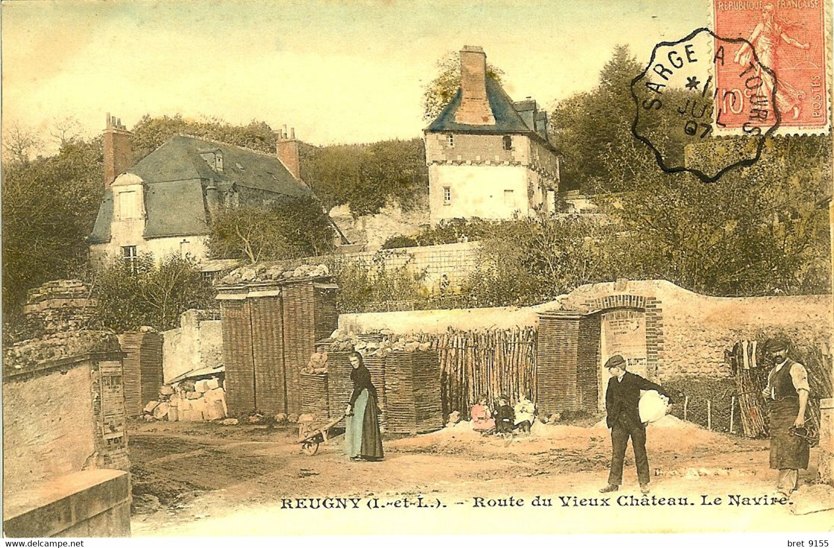 37 REUGNY SUR LA ROUTE DU VIEUX CHATEAU.LE NAVIRE. ANIMEE LES PREMIERES COULEURS EN 1907 - Reugny