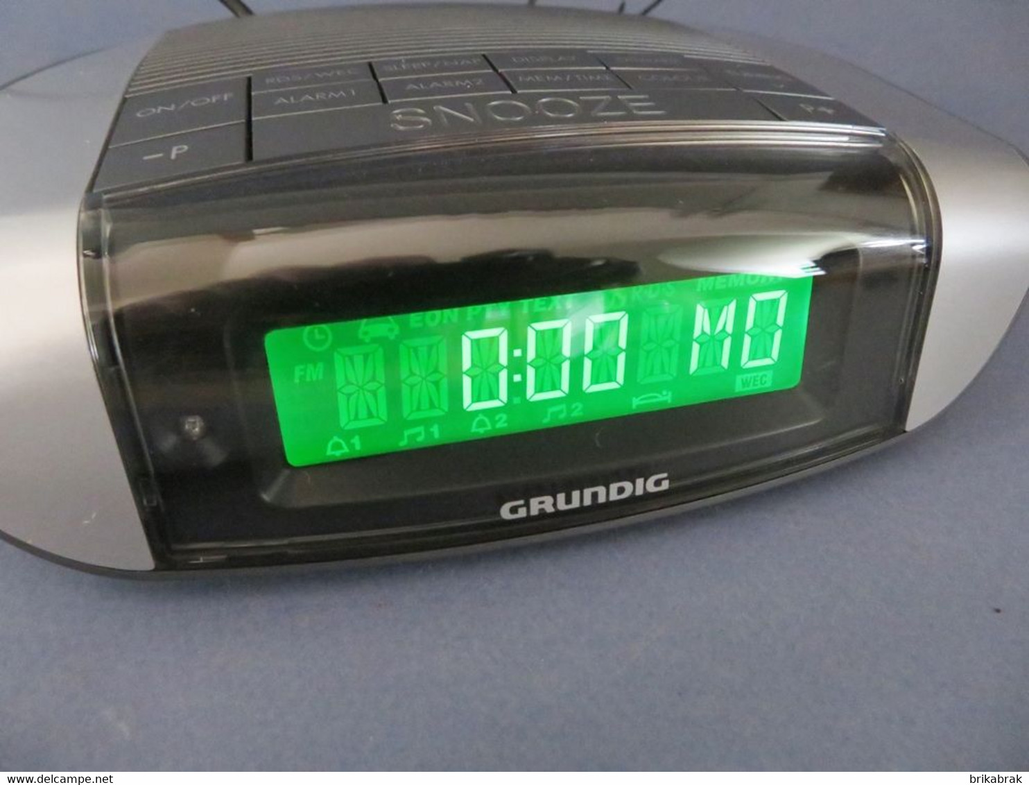 RADIO REVEIL GRUNDIG + Horlogerie Clock radio