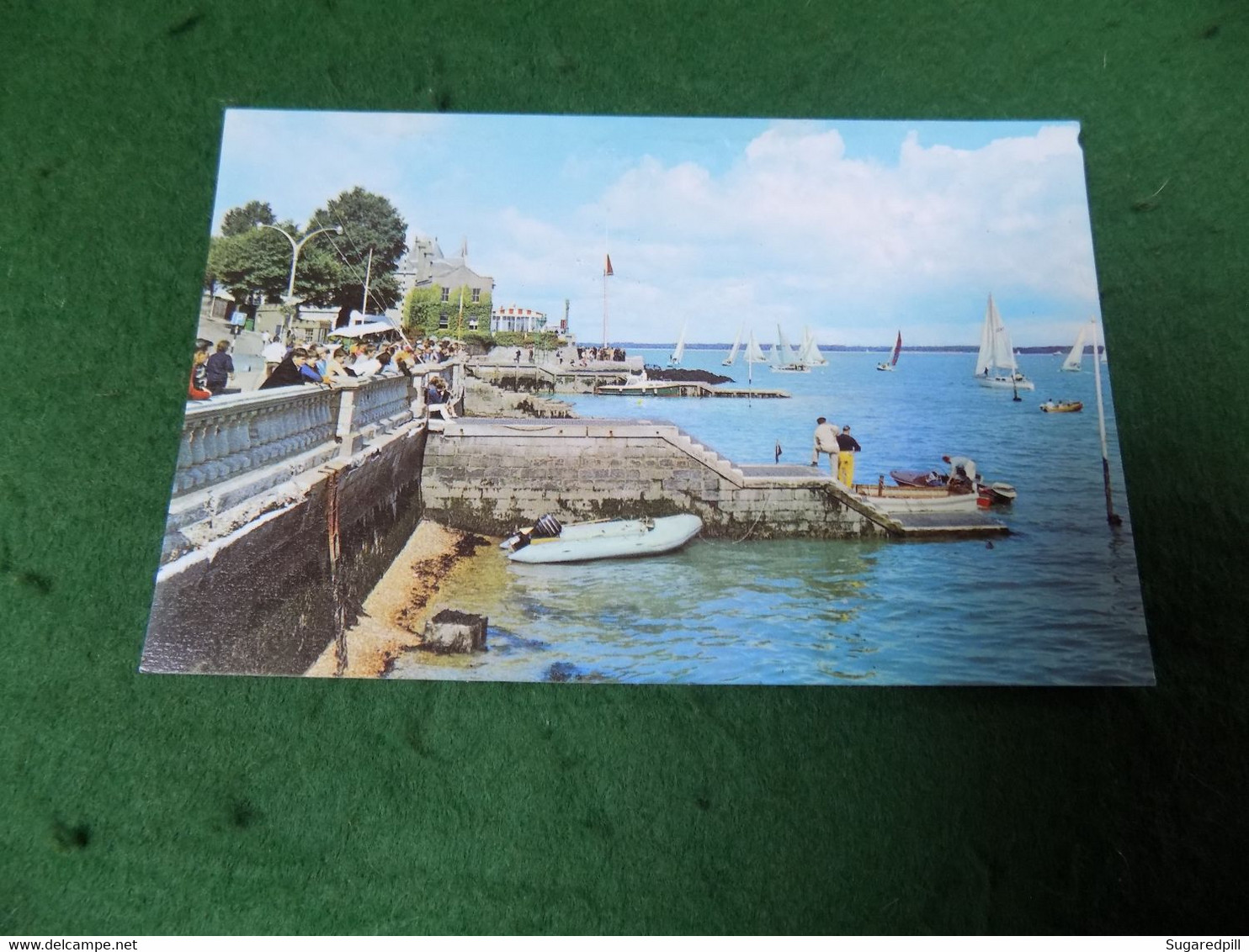 VINTAGE EUROPE UK: ISLE Of WIGHT COWES Royal Yacht Squadron Colour - Cowes