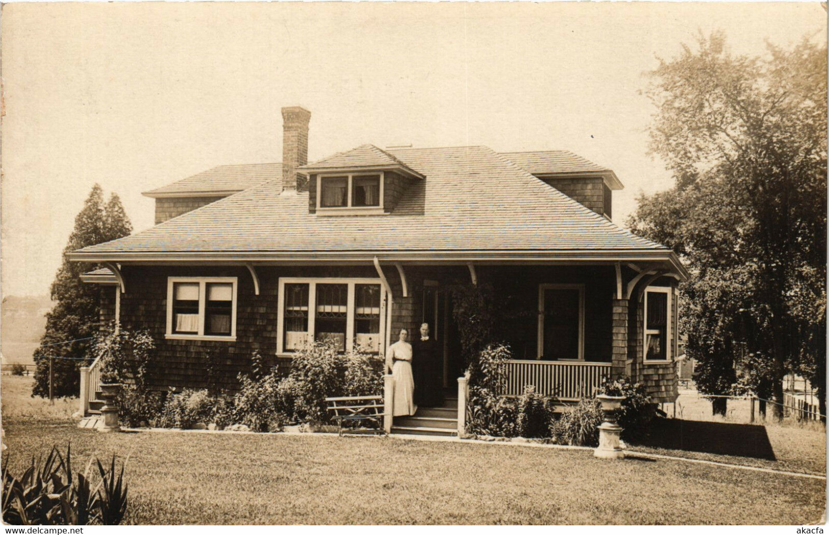 PC CPA US, RI, PROVIDENCE, FAMILY HOUSE, VINTAGE REAL PHOTO POSTCARD (b6741) - Providence