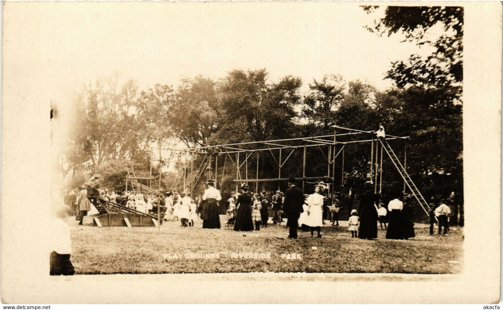 PC CPA US, IA, CEDAR RAPIDS, RIVERSIDE PARK, REAL PHOTO POSTCARD (b6713) - Cedar Rapids