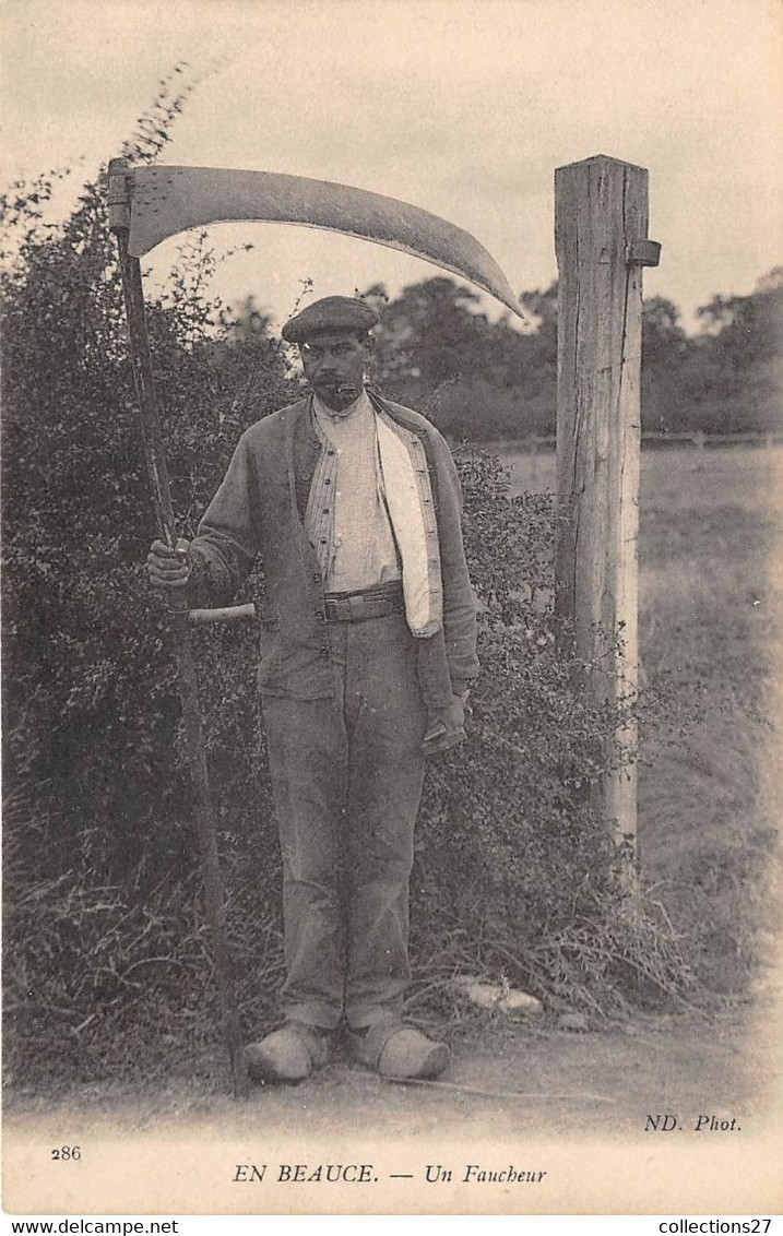 EN BEAUCE-UN FAUCHEUR - Cultivation