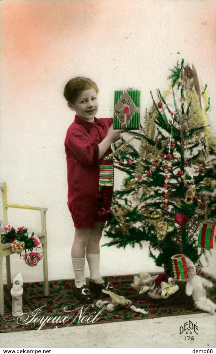 Fantaisie Enfant + Livre ? Vœux Joyeux Noël Sapin De Noël Guirlandes Cadeaux Lampion Jouets Fleurs Dédé 176 - Autres & Non Classés