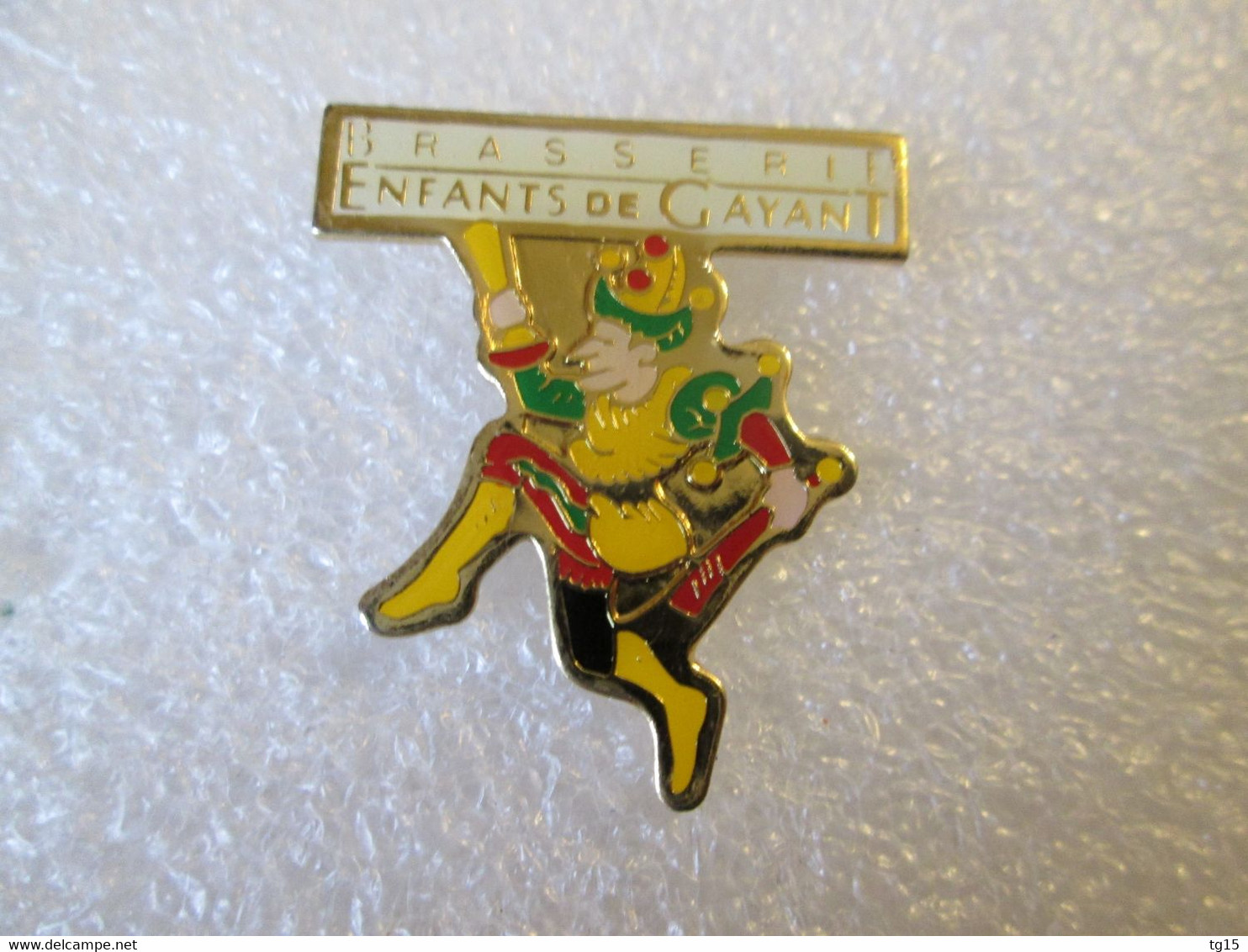 PIN'S   BIERE   BRASSERIE  ENFANTS DE GAYANT  BRASSERIE GOUDALE - Bière