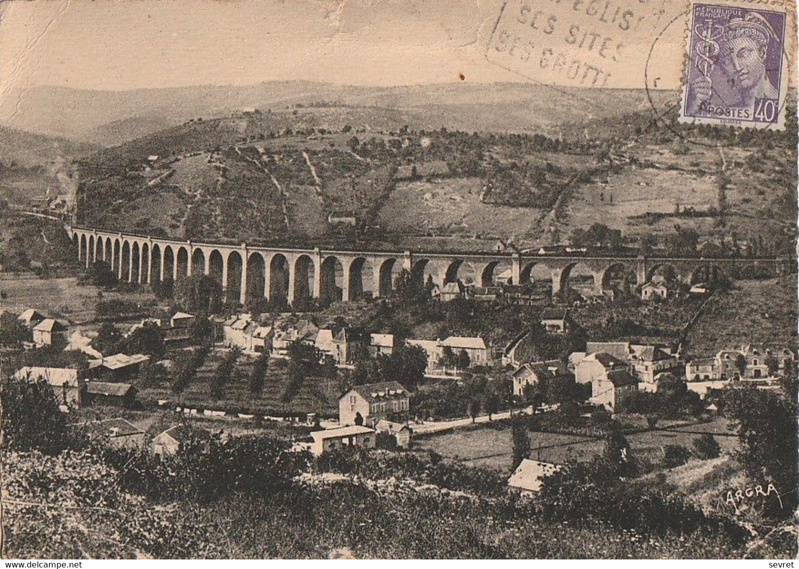 SOUILLAC. - Le Viaduc De 30 Arches. CPM Bords Dentelés - Souillac