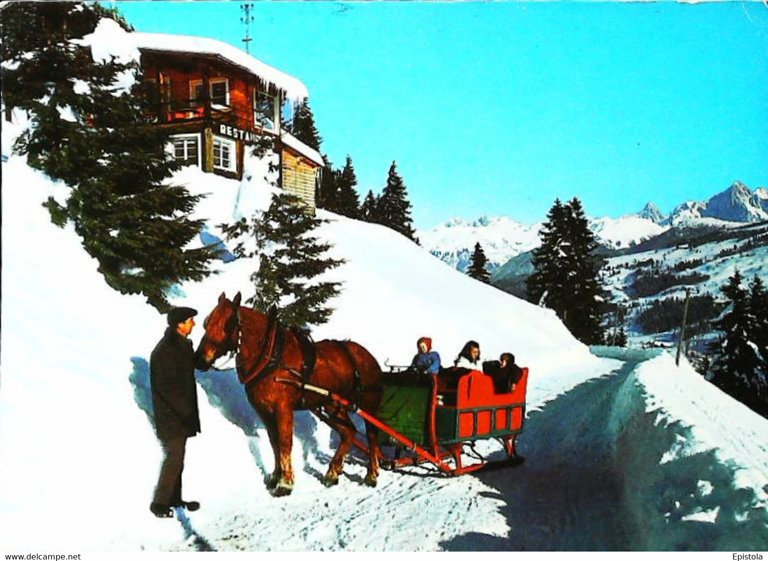 Megeve  Traineau    -fiacre Attelage  Cheval - Taxis & Fiacres