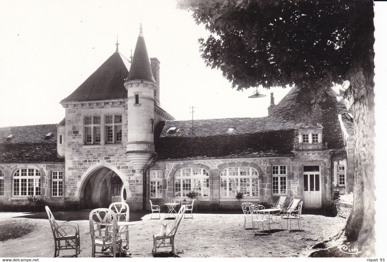 L'Hostellerie Du Château De PRANGEY - Façade Intérieure De L'entrée, Sur La Cour D'Honneur - Otros & Sin Clasificación