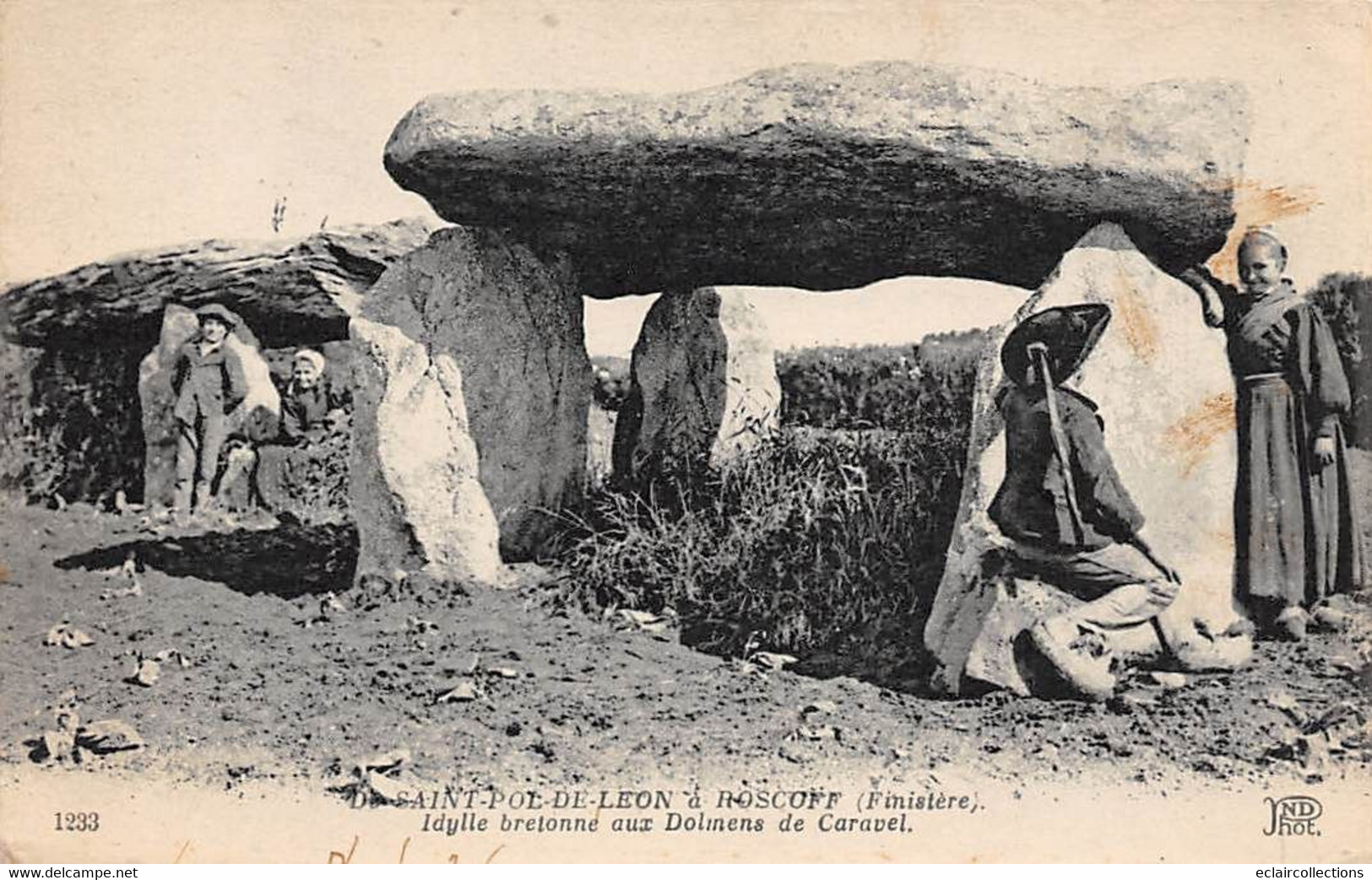 Thème: Dolmen Et Menhir:    Roscoff   29        Les Dolmens  De Caravel   (voir Scan) - Dolmen & Menhire