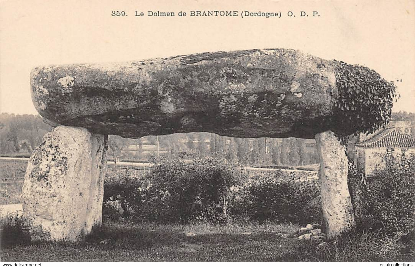 Thème: Dolmen Et Menhir:     Brantome   24      Dolmen        (voir Scan) - Dolmen & Menhirs