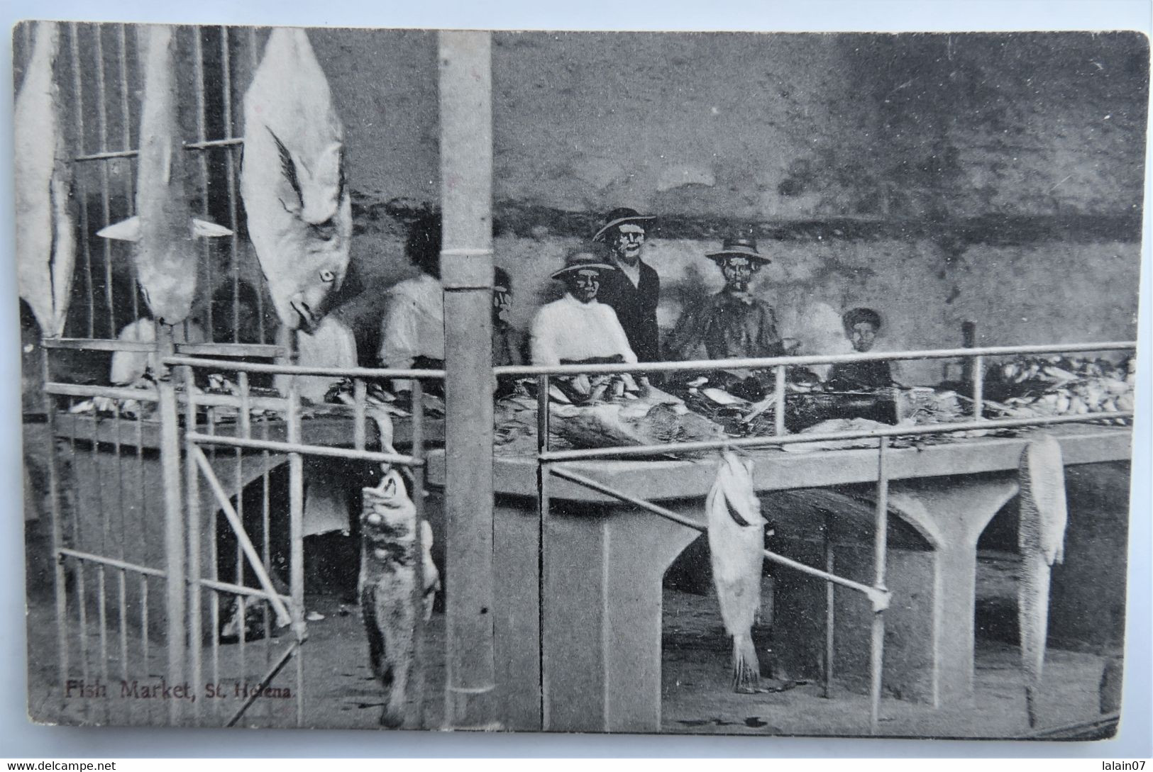 C. P. A. : SAINTE-HELENE, ST. HELENA : Fish Market - Sainte-Hélène