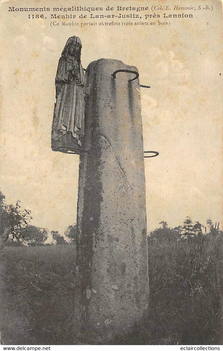 Thème: Dolmen Et Menhir:      Lannion   22    Le Menhir De Lan-ar-justiz     (voir Scan) - Dolmen & Menhirs