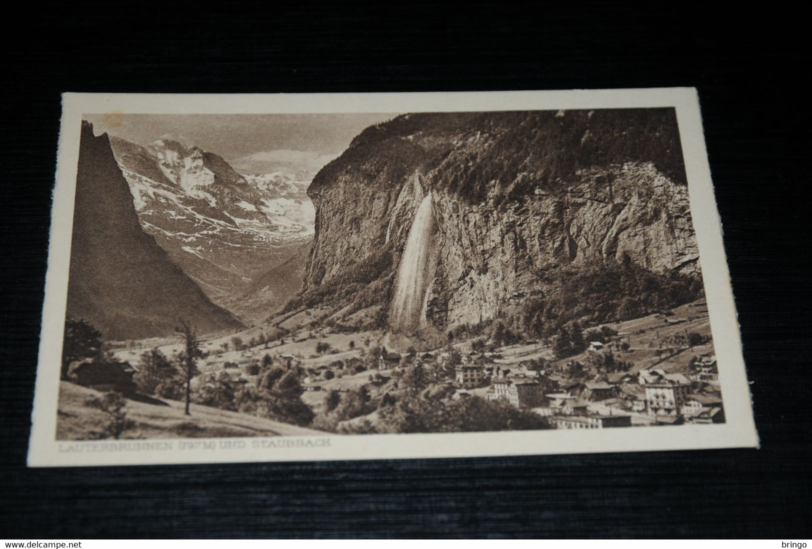 18679-        LAUTERBRUNNEN UND STAUBBACH - Lauterbrunnen