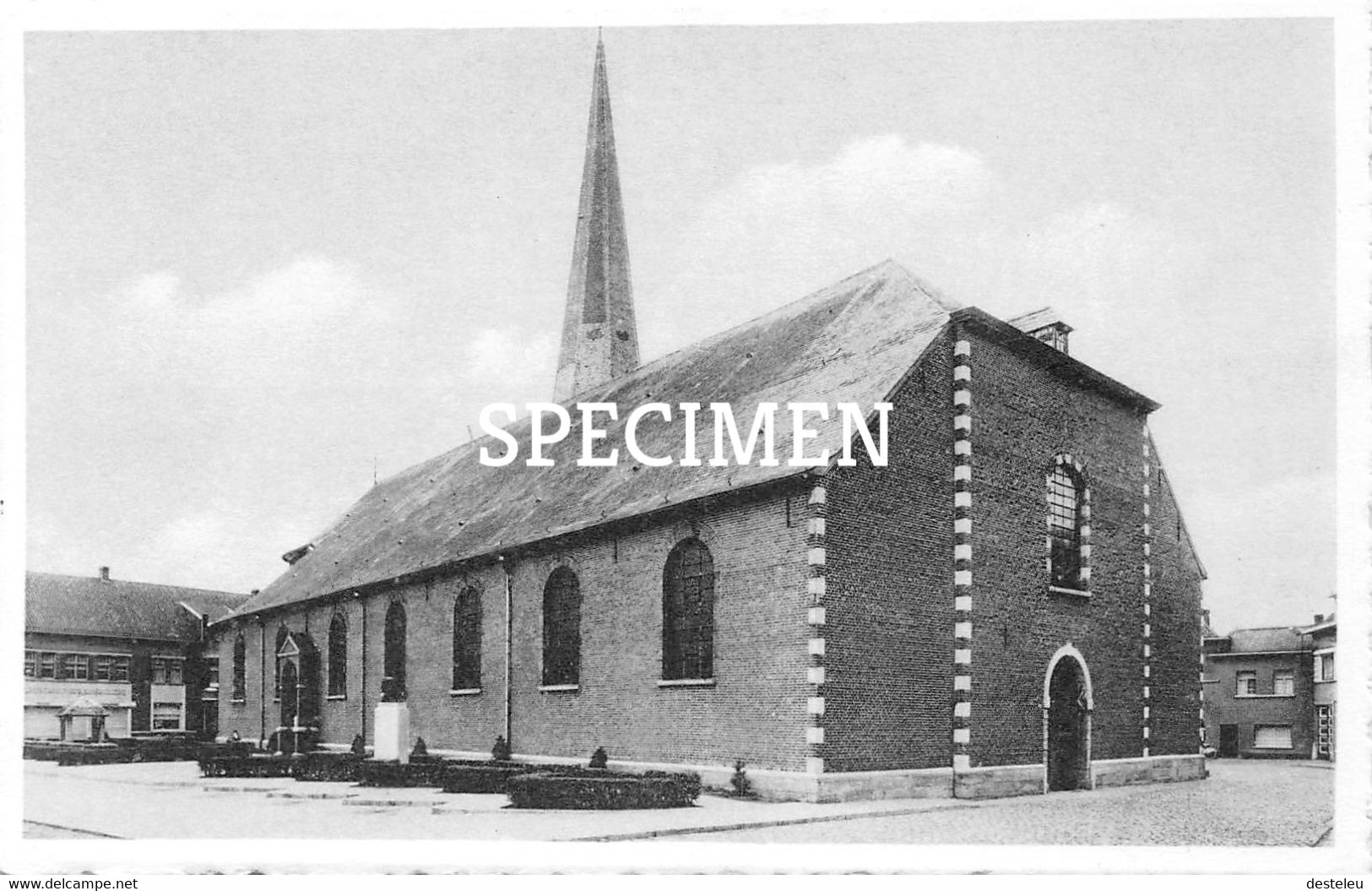 St Colomba Kerk Borstbeeld Van Dichter Hugo Verriest - Deerlijk - Deerlijk