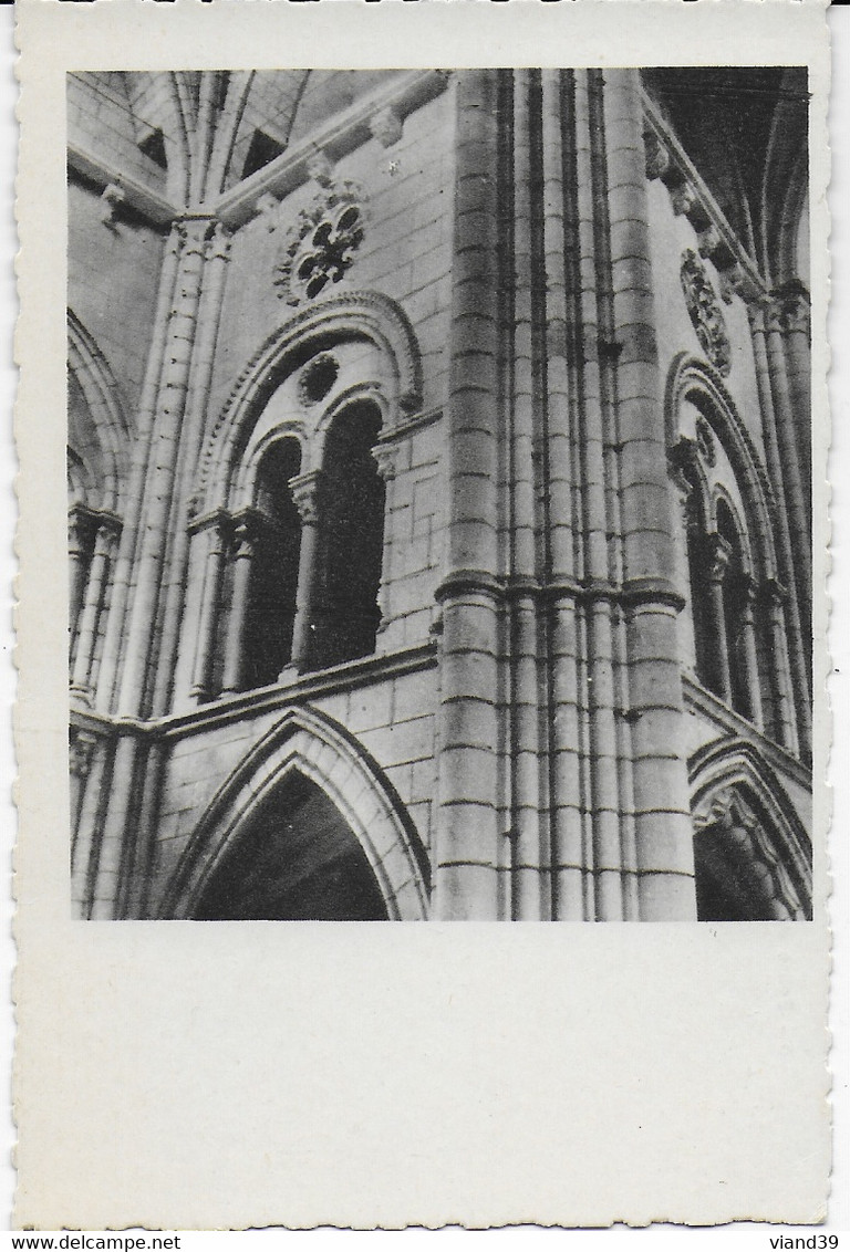 Chars -L'église (XIIe Siècle) Tribunes Du Transept Et Du Choeur - Chars