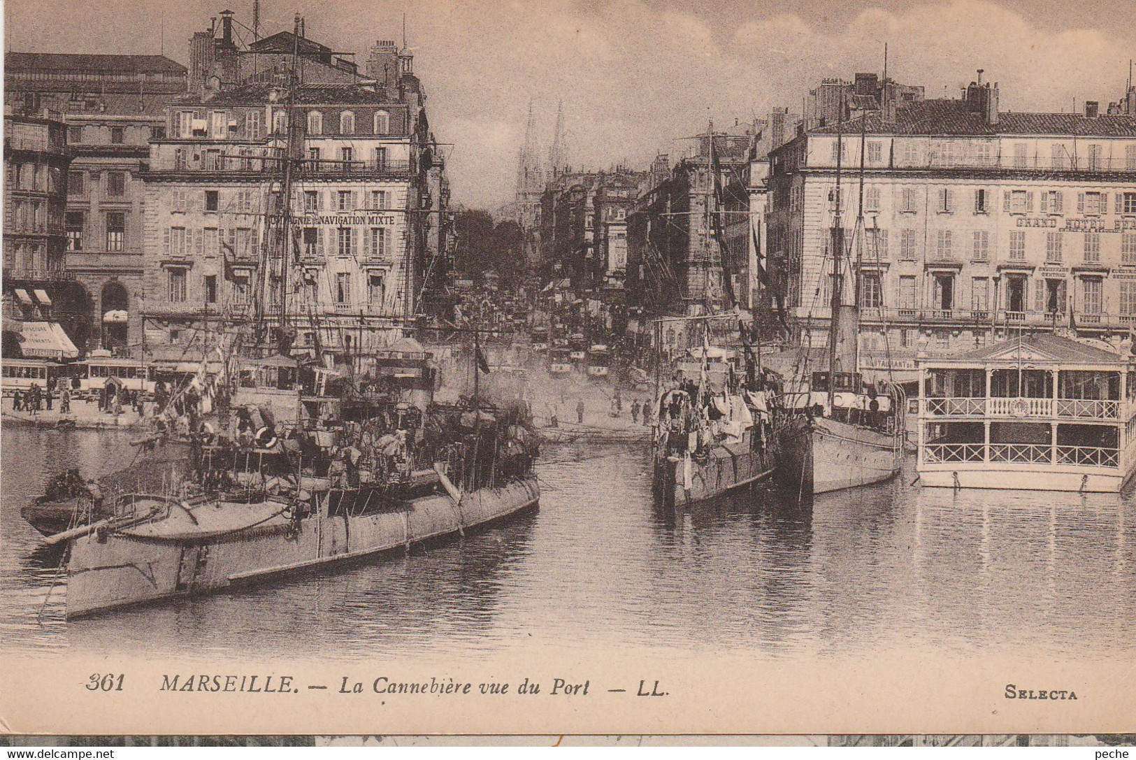 N°6974 R -cpa Marseille -navires Dans Le Port- - Krieg