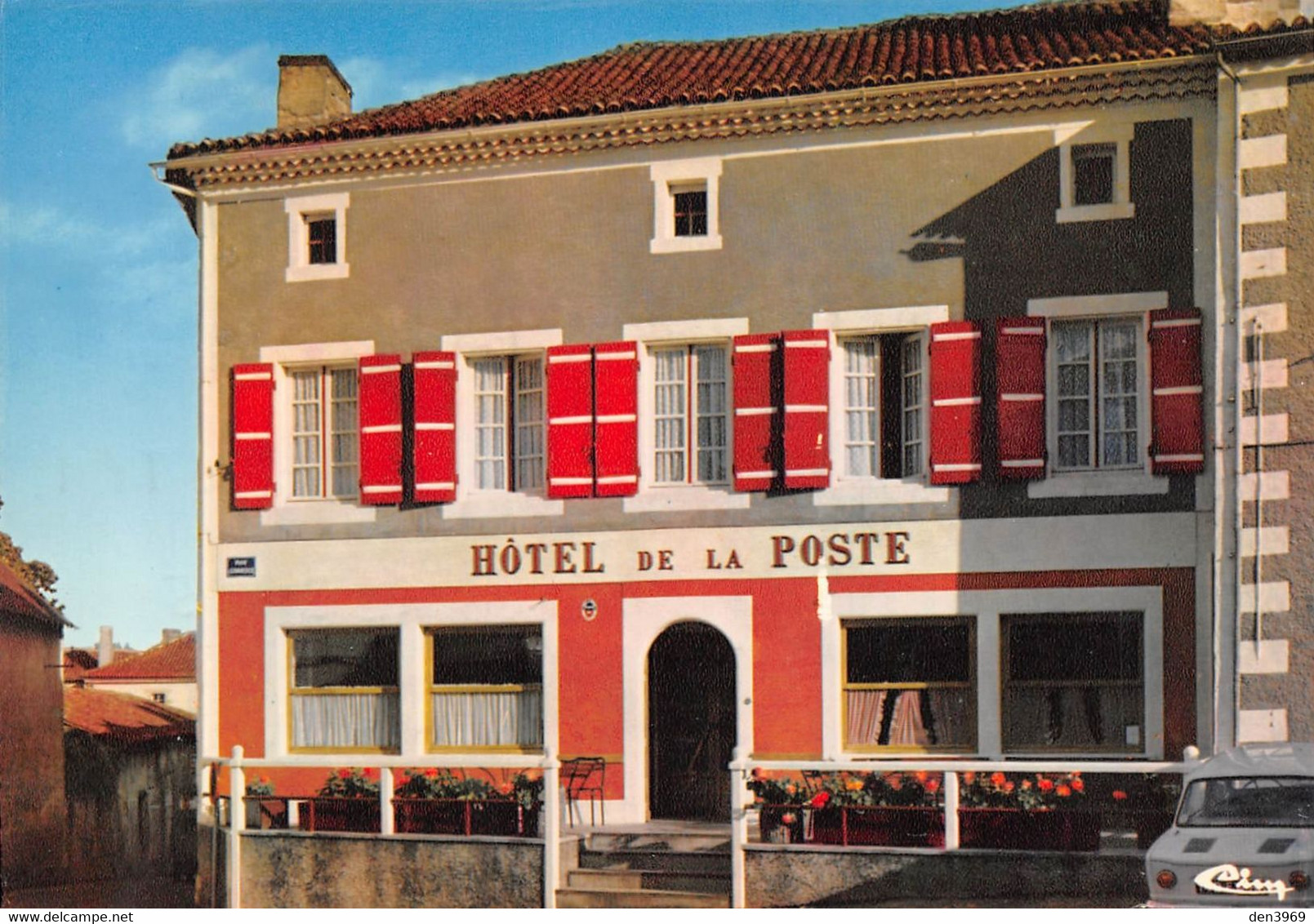 AVAILLES-LIMOUZINE - Hôtel De La Poste - Availles Limouzine
