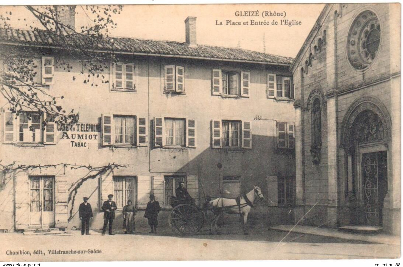 Gleizé - La Place Et Entrée De L'Eglise - Gleize