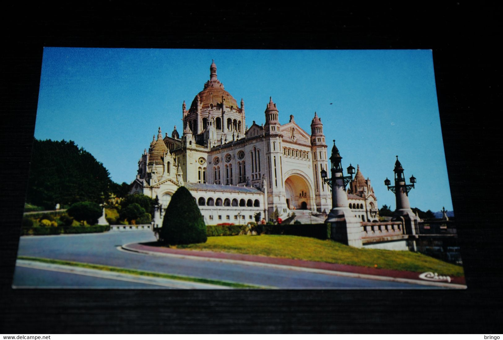 18782-           LISIEUX, LA BASILIQUE DE L'ENFANT JESUS - Lisieux