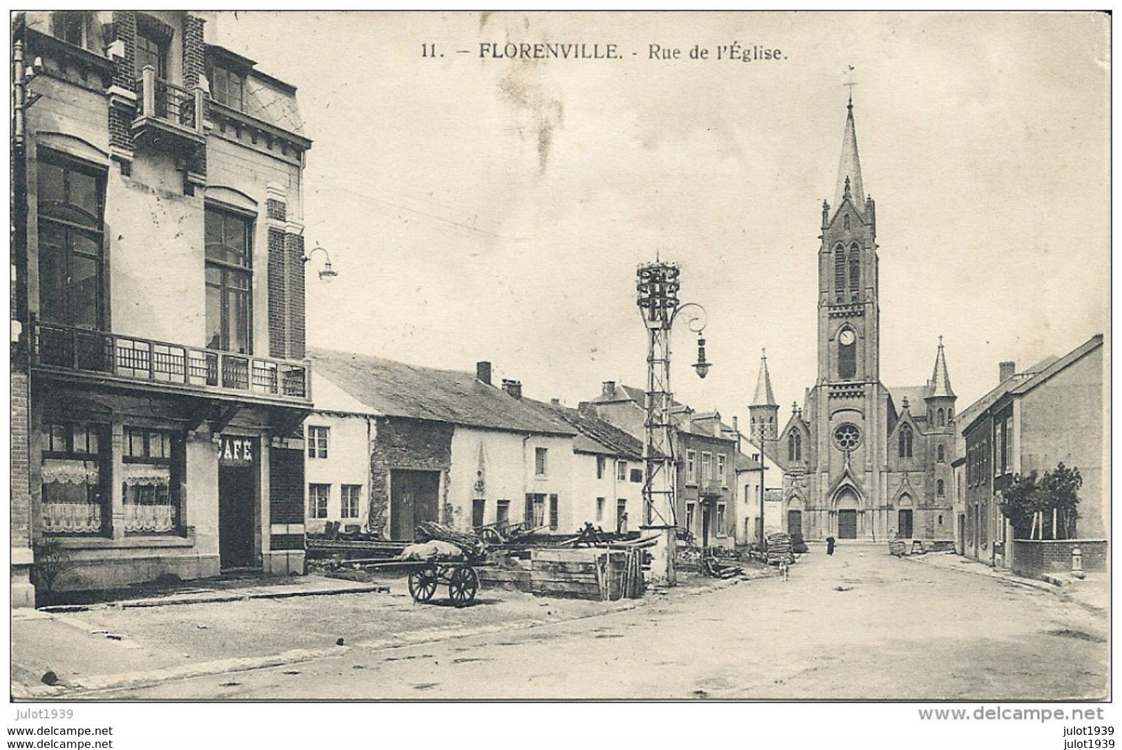 FLORENVILLE ..-- MILITARIA .  Rue De L ' Eglise . 1918 Vers PARTHENAY ( Melle Raymonde BIZARD ) . Voir Verso . - Florenville