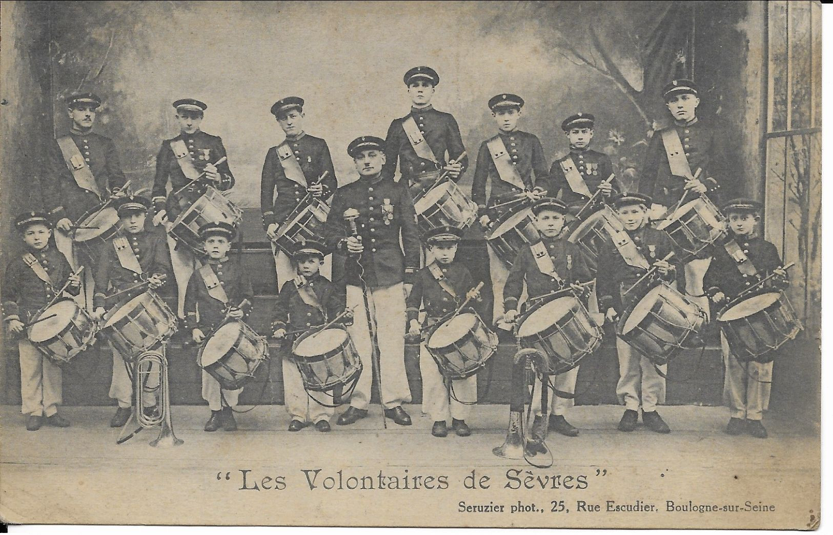 Sévres  Les Volontaires - Sevres