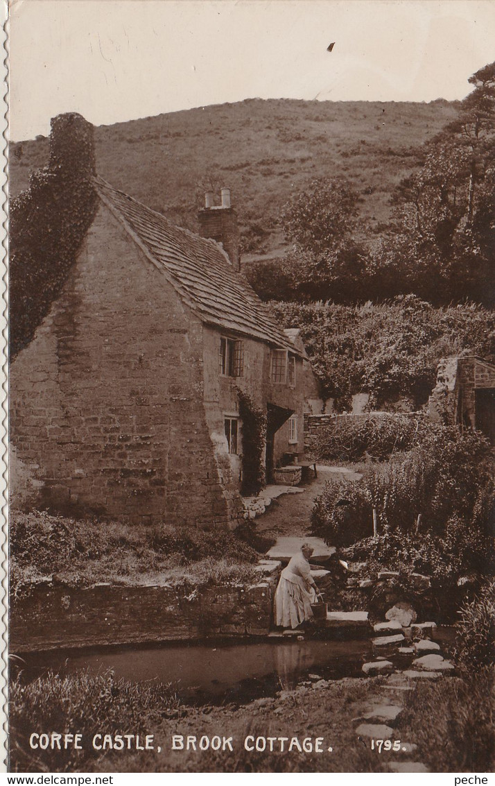 N°7047 -cpa (old Card) -Corfe Castle, Brokk Cottage- - Swanage