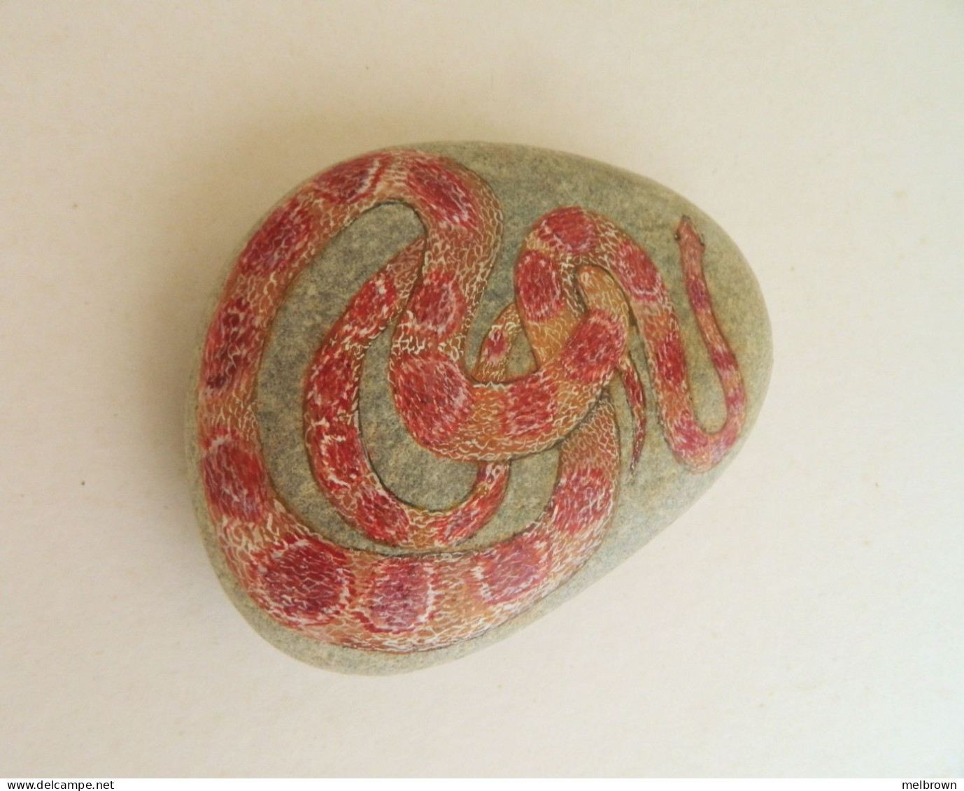 CORN SNAKE Hand Painted On A Beach Stone Paperweight Decoration - Presse-papiers