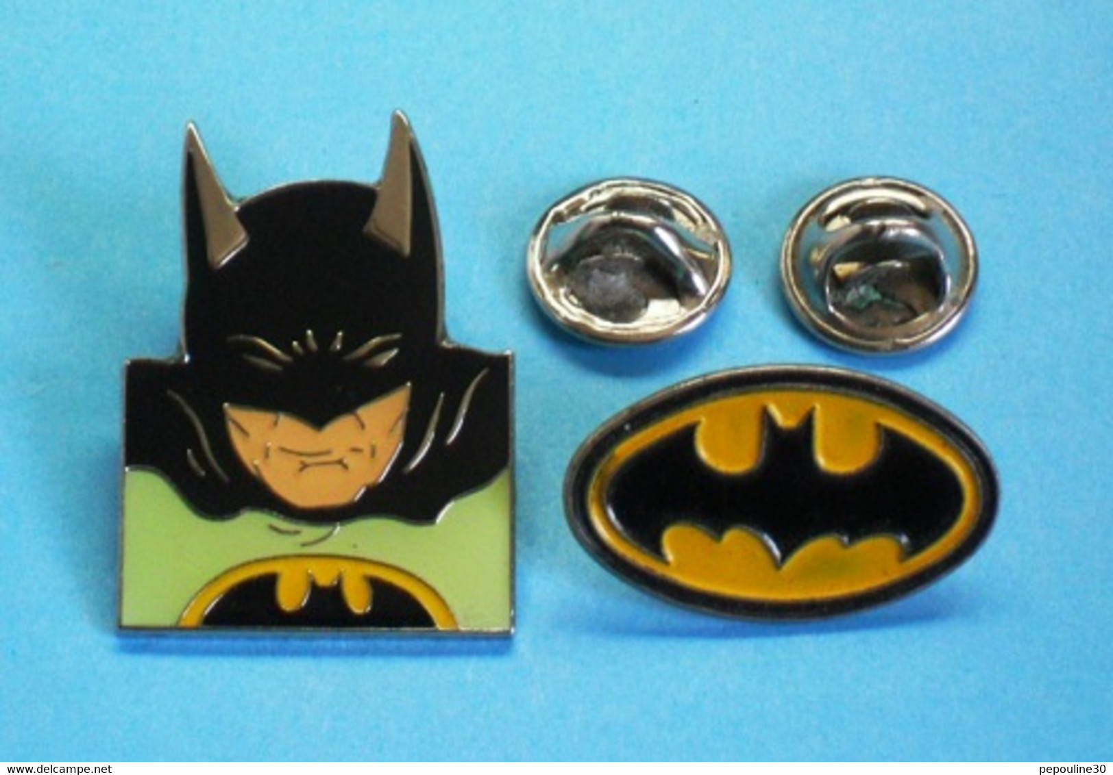 2 PIN'S  //    ** BATMAN /  BRUCE WAYNE / DC COMICS ** - BD