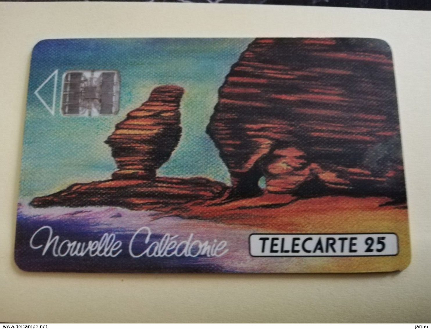 NOUVELLE CALEDONIA  CHIP CARD 25 UNITS  ROCK FORMATION  ** 3484 ** - Nueva Caledonia
