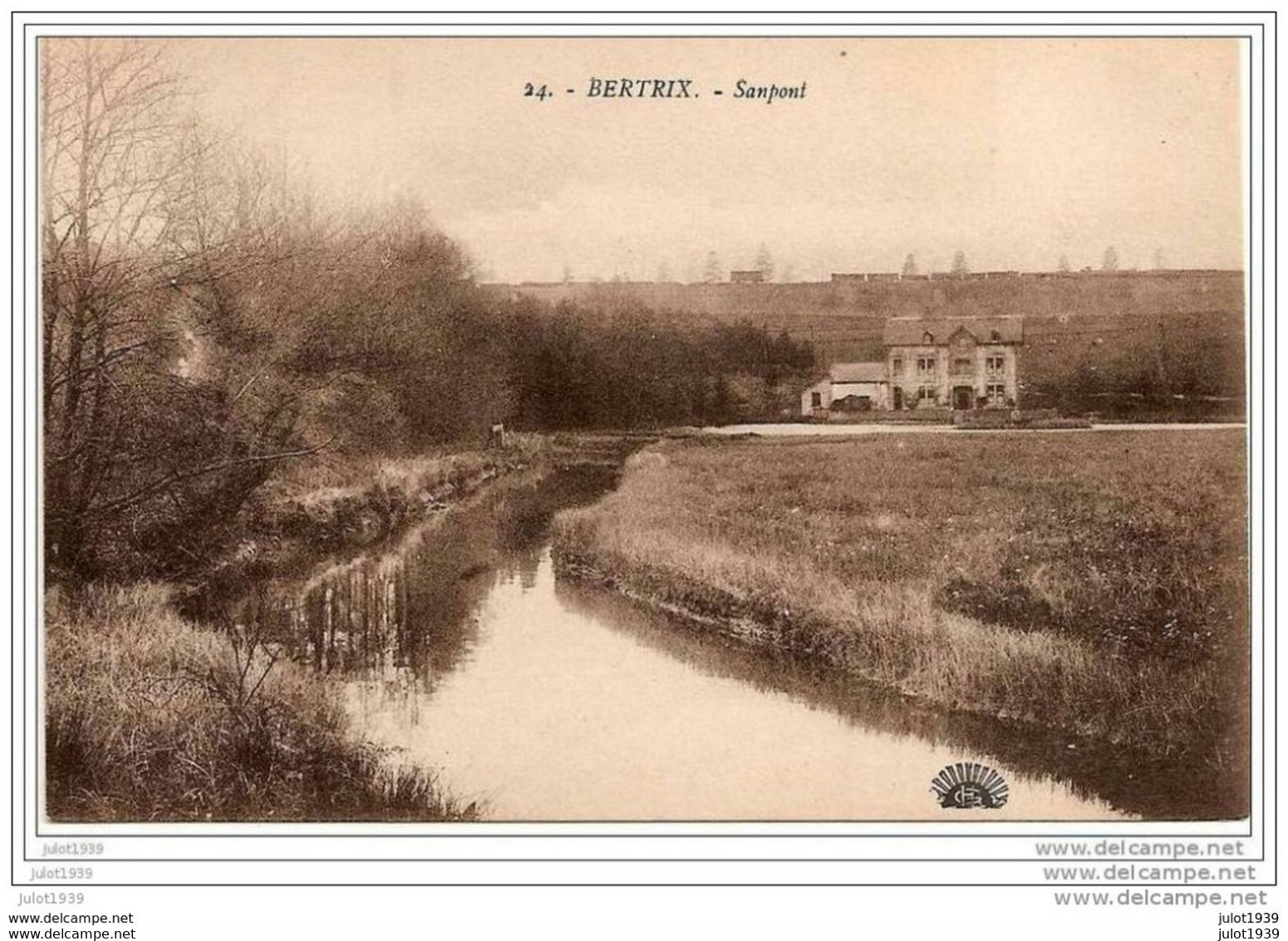 BERTRIX ..--    SAUPONT . Au Fond , GARE De Triage De BERTRIX !! - Bertrix