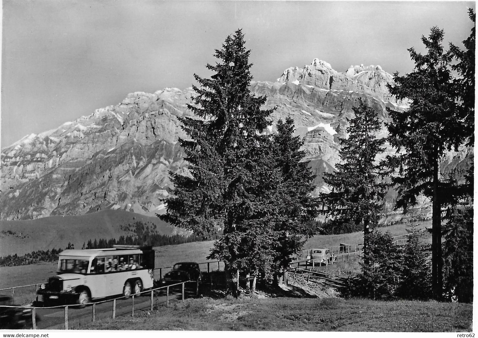 URNÄSCH - SCHWÄGALP - TOGGENBURG → Autostrasse Mit Altem 3-Achsen Saurer-Postauto Und Anderen Oldtimer Anno 1955 - Urnäsch