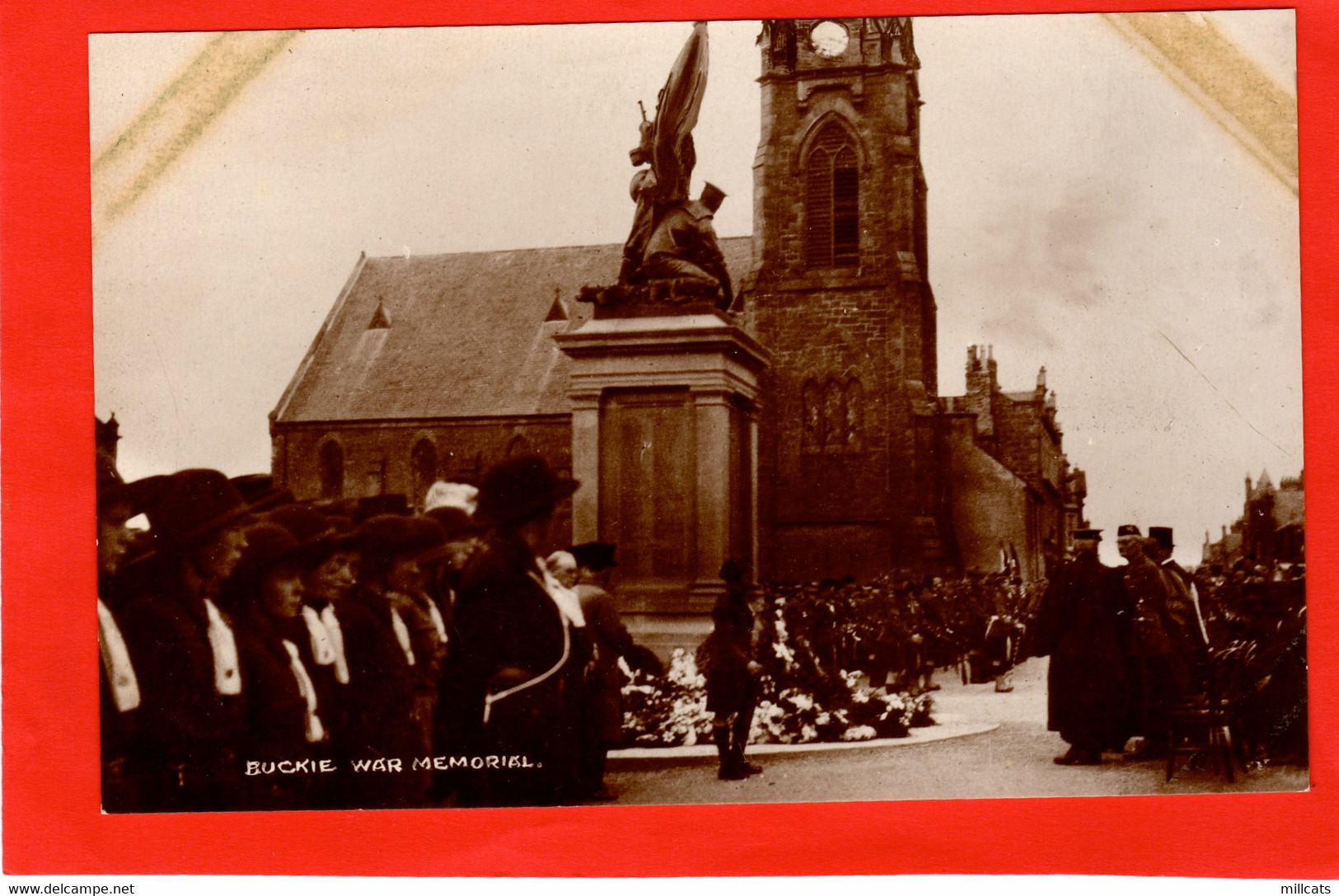 SCOTLAND BANFFSHIRE   BUCKIE    WAR MEMORIAL + GIRL GUIDES   RP - Banffshire