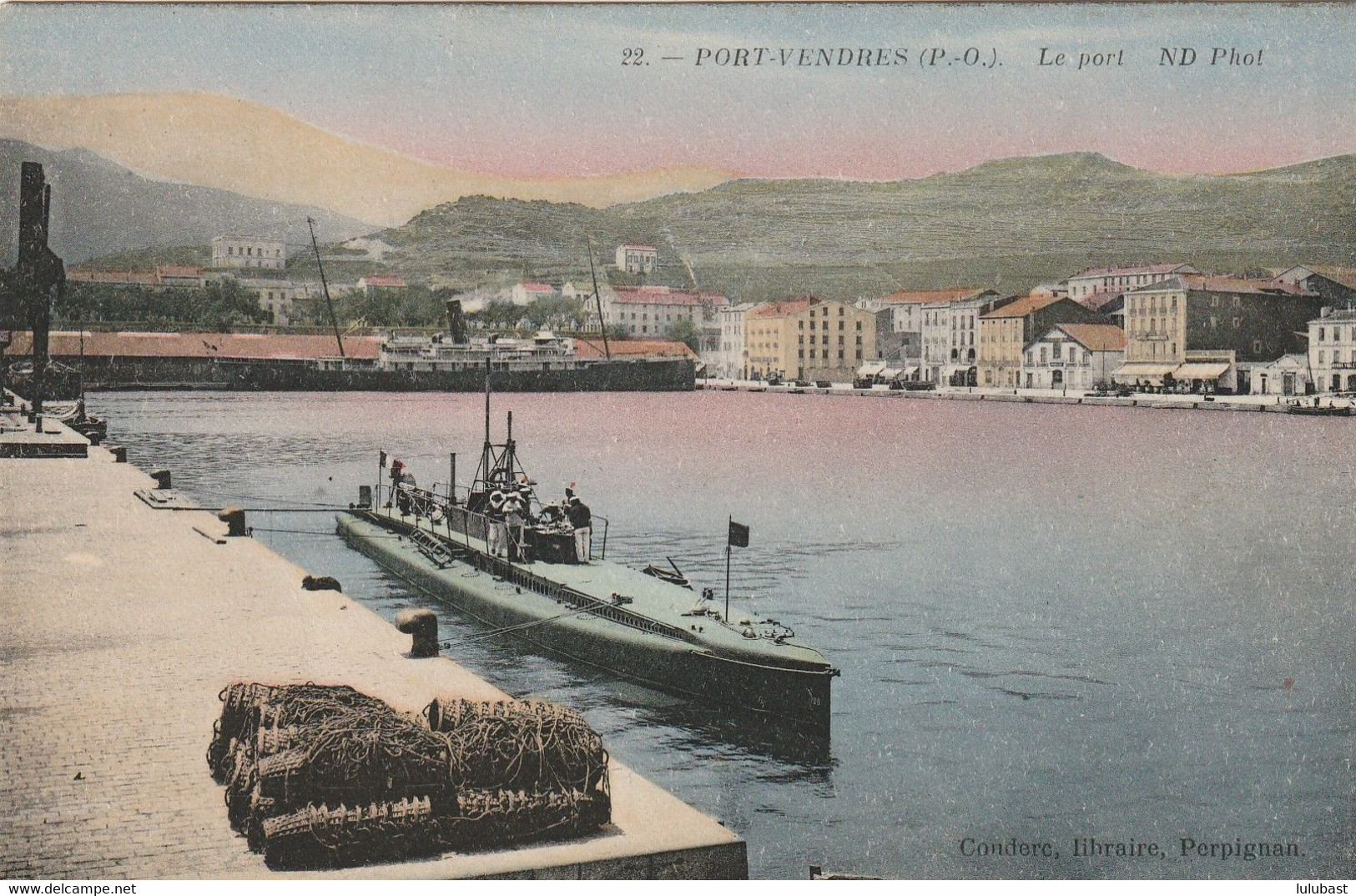 Port-Vendres : Le Port. (présence D'un Sous-marin). - Submarines