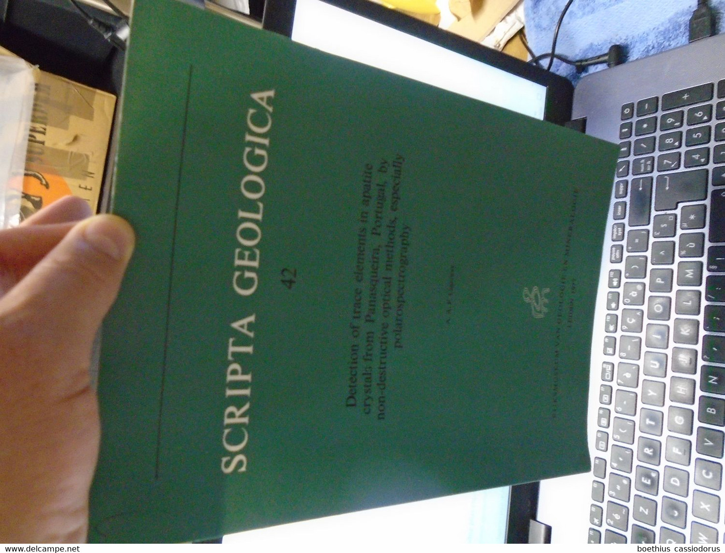 SCRIPTA GEOL 42  Detection Trace Elements In Apatite Crystals Panasqueira, Portugal By Non-destructive Optical Methods.. - Aardwetenschappen