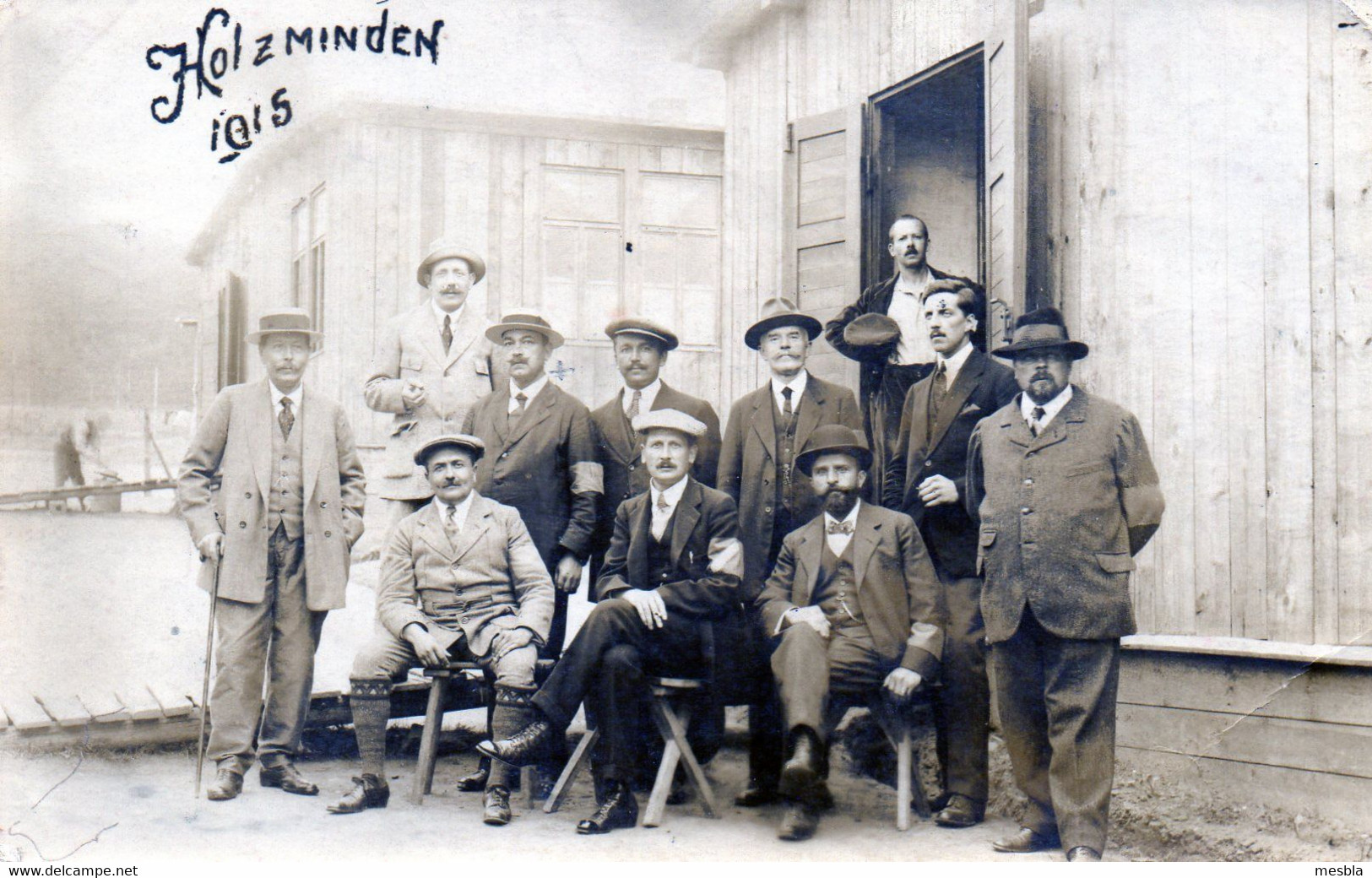 MILITARIA - CARTE - PHOTO -   HOLZMINDEN (1915)  Lager Holzminden - Baracke 61a - Kriegs-gefangenen-sendung - Holzminden