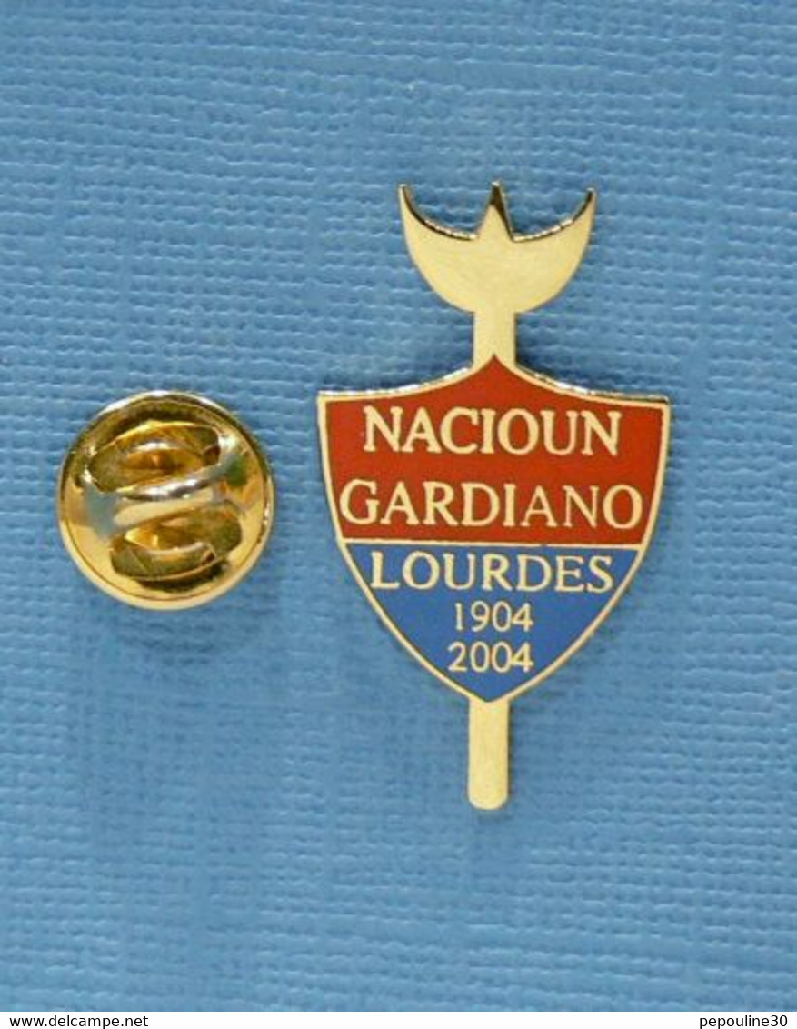 1 PIN'S //  ** NACIOUN GARDIANO / LOURDES / 1904 . 2004 ** - Tauromachie - Corrida