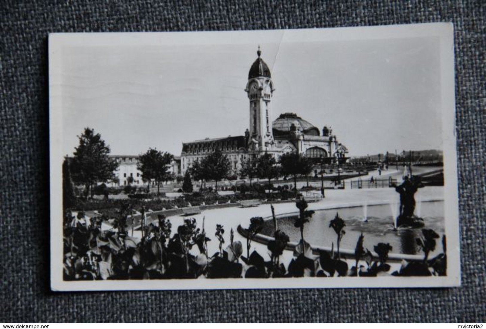 LIMOGES : Les Jardins De La Gare - Limoges