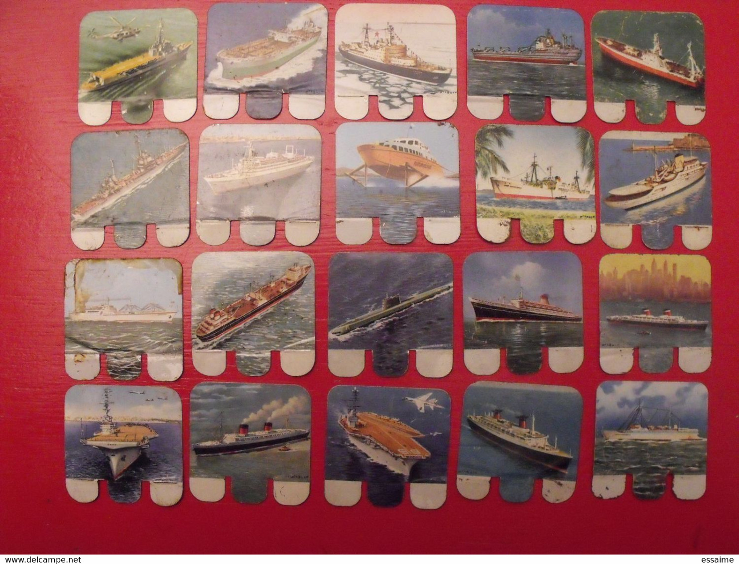 Lot De 20 Plaquettes Bateaux. Huilor Samo Chat Ambré Cremolive. Collection Complète. Lot 12 - Plaques En Tôle (après 1960)